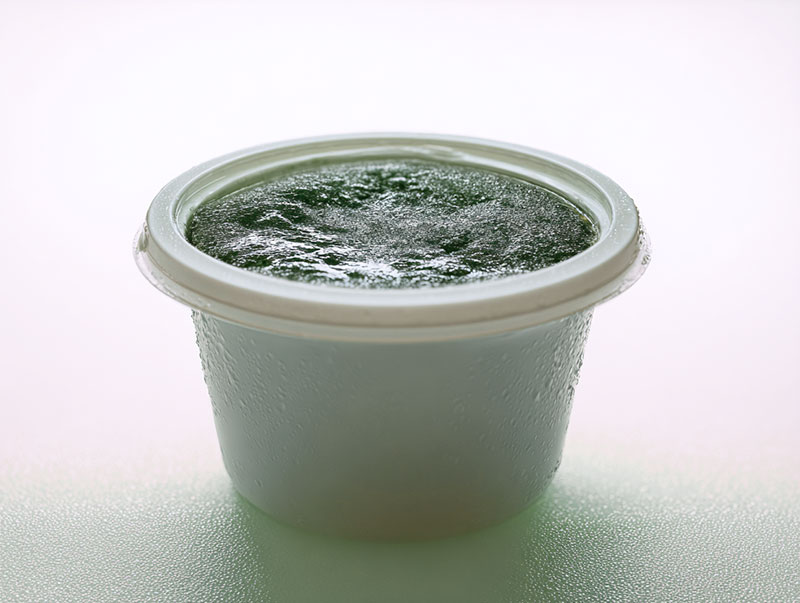 pote de jugo congelado